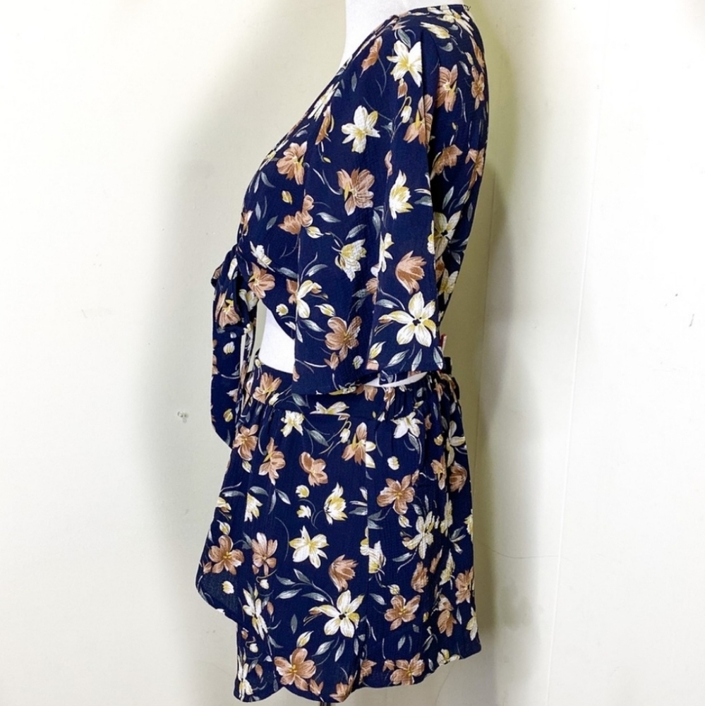 2pc Short Set - Picture 3 of 9